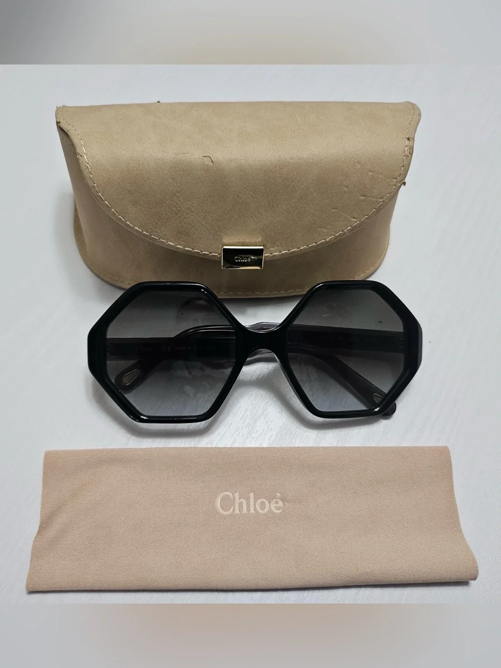 Chloe Women's Black Hexagon Sunglasses with Case